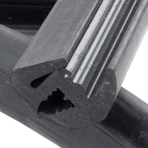 Уплотнитель лобового  стекла (5440 мм) 5336-5206018 /РФ